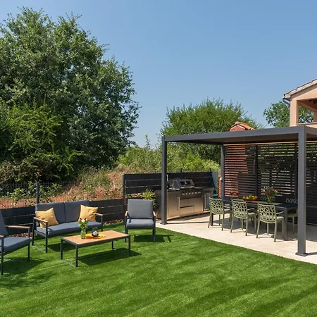 דירה Alex Luxury 1 *