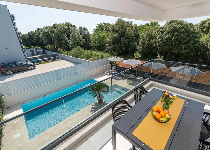 아파트 Alex Luxury 1 *