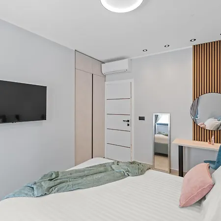 Apartment Alex Luxury 1 *
