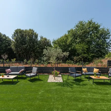 Alex Luxury 1 Lejlighed