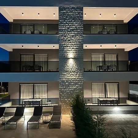 Alex Luxury 1 Ρόβινι