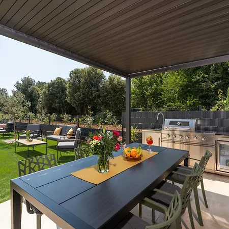 Alex Luxury 1 Apartment
