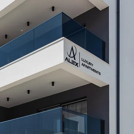 Alex Luxury 1 *